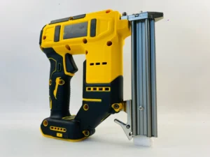 For DWALT DCN680 Cordless Brad Nail Gun 18 Gauge 10 30mm Nails 100pcs Magazine Finish Nailer for Interior Decoration